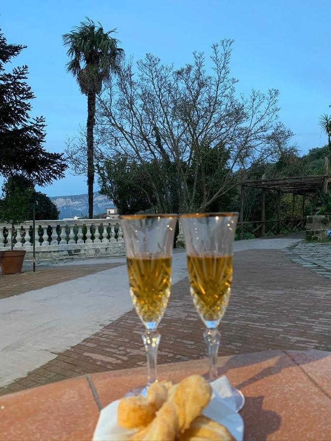 Sunrise Luxury Experience Acomodação com café da manhã Piano di Sorrento Exterior foto